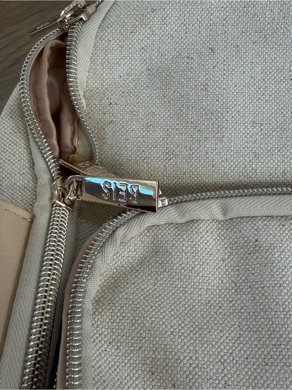 Beis Travel Backpack - Beige - Picture 3 of 4